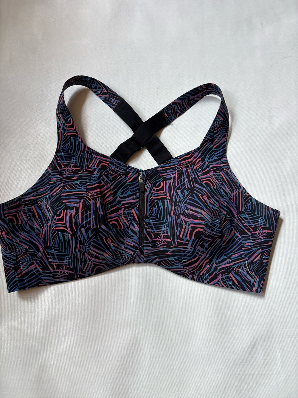 Knix Women's Black Abstract Print Front-Zip Sports Bra36DD-38DD